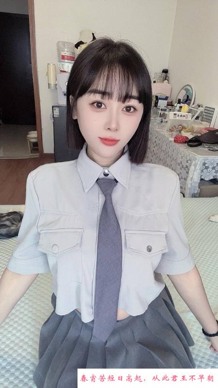 大奶艾琳美女 第2张