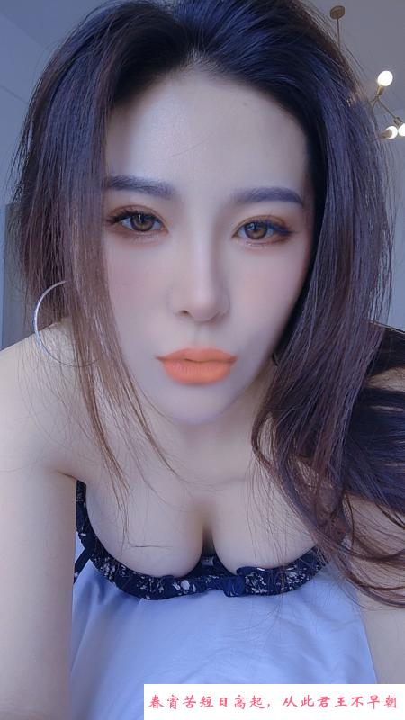 御姐范美女 第2张