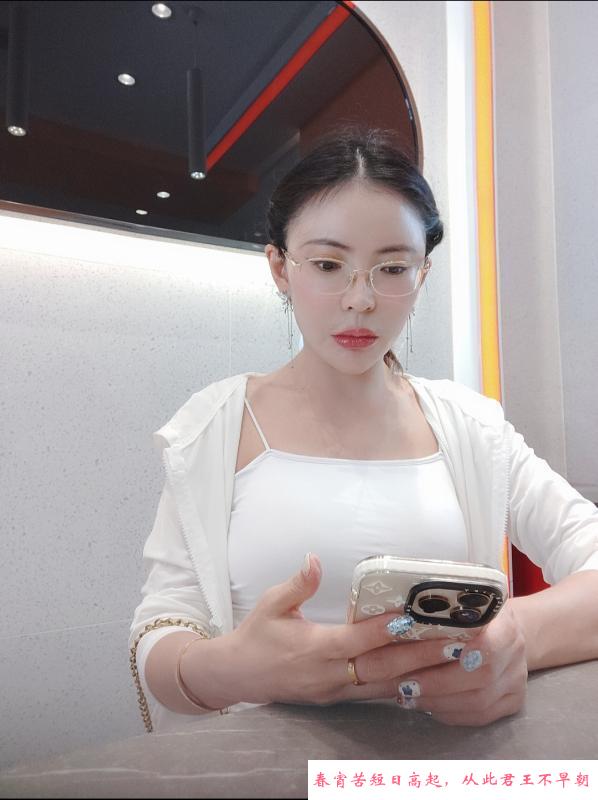 双飞小姐姐 第2张