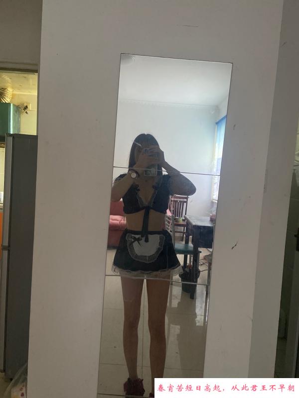 诗诗中项个人 第2张