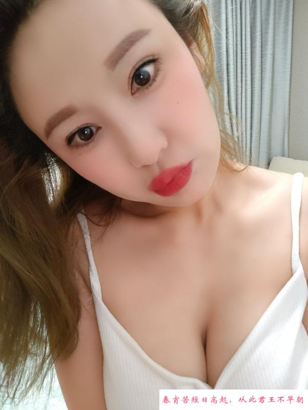昆山万达气质美少妇 第3张