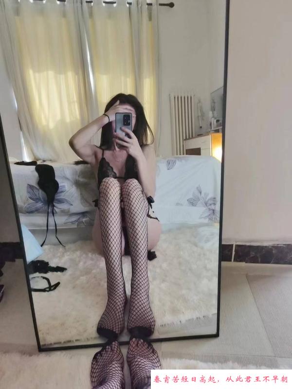 后入翘臀风骚妹子 第1张