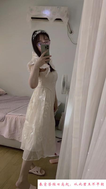 南山温柔眼镜妹 第3张