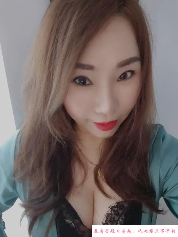 丰满肥美少妇娜姐 第1张