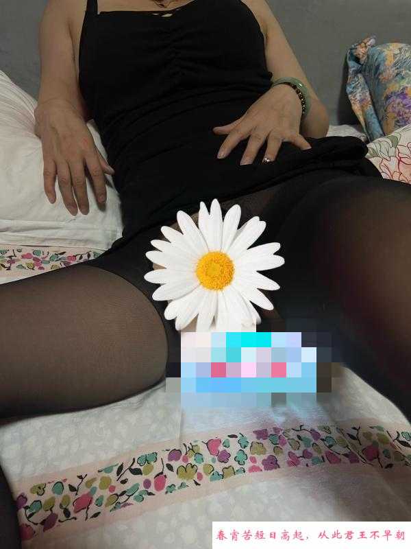 建邺奥体闺蜜双飞 第2张
