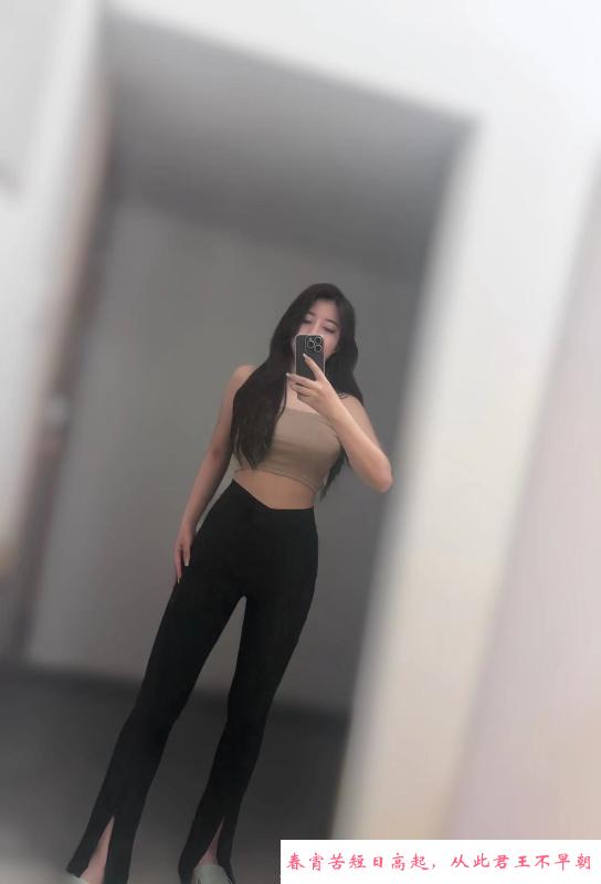 AV水床女王ViVi 第3张