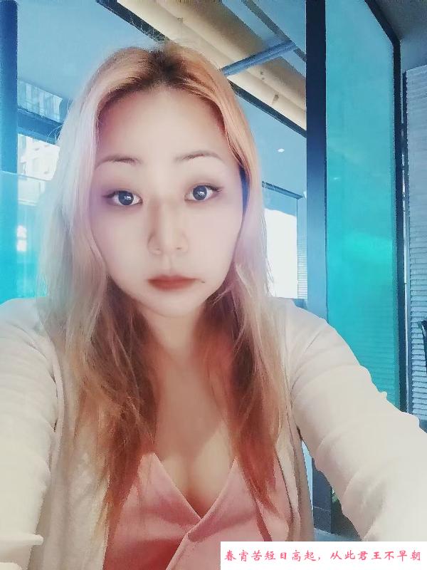 天河岗顶大奶少妇 第1张