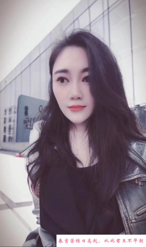 胸形很好看的小姐姐 第1张