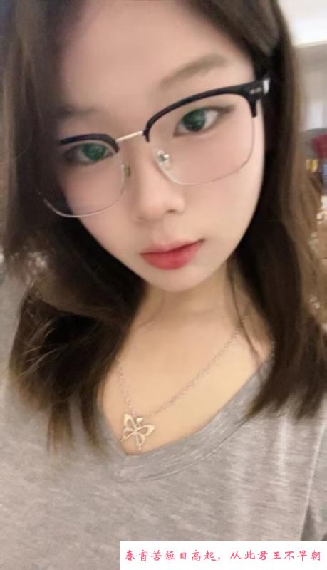 江宁万达嫩妹 第1张