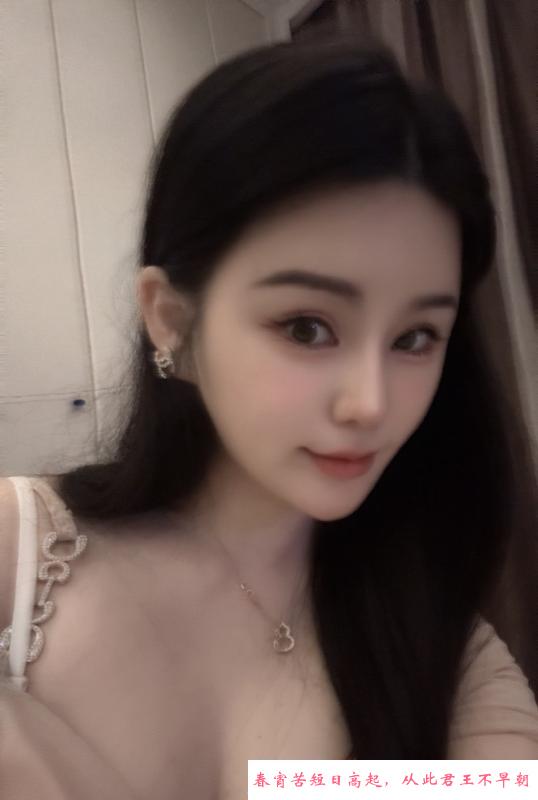 长相甜美胸挺粉嫩 第1张