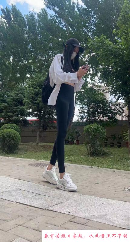 果冻美女大高个 第2张