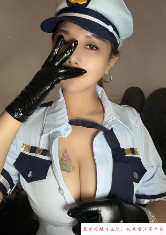 假期大战制服熟女 第3张