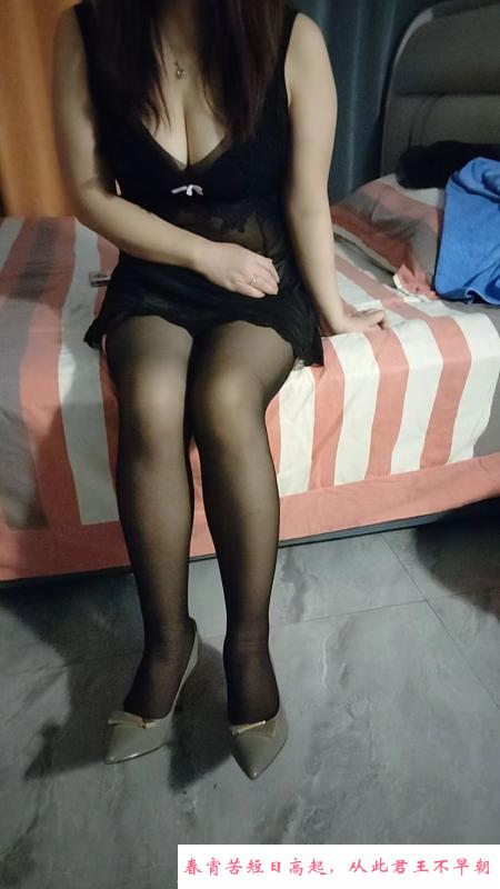 宝安黑丝少妇丽丽 第1张