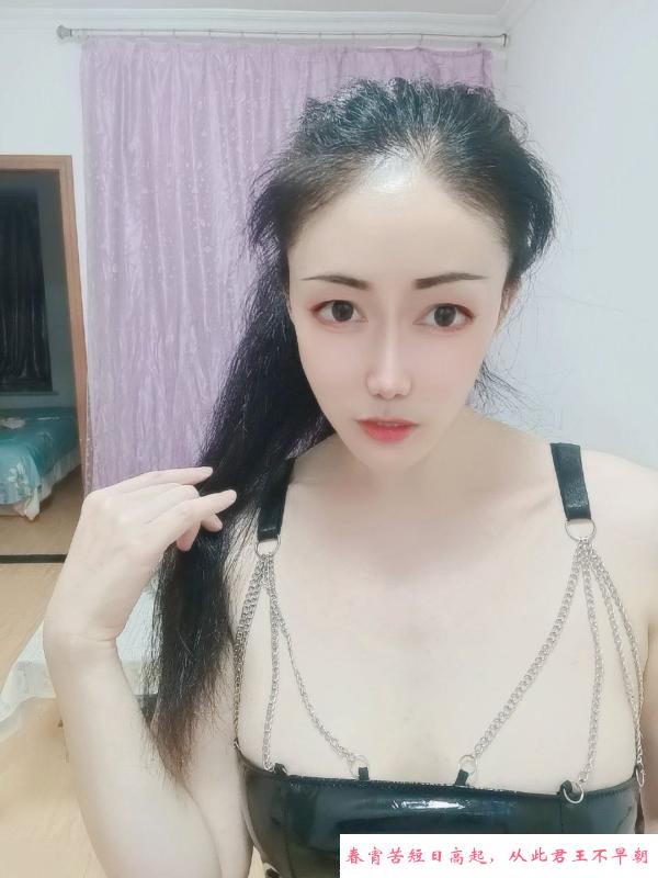 青羊身材不错骚妹子 第2张