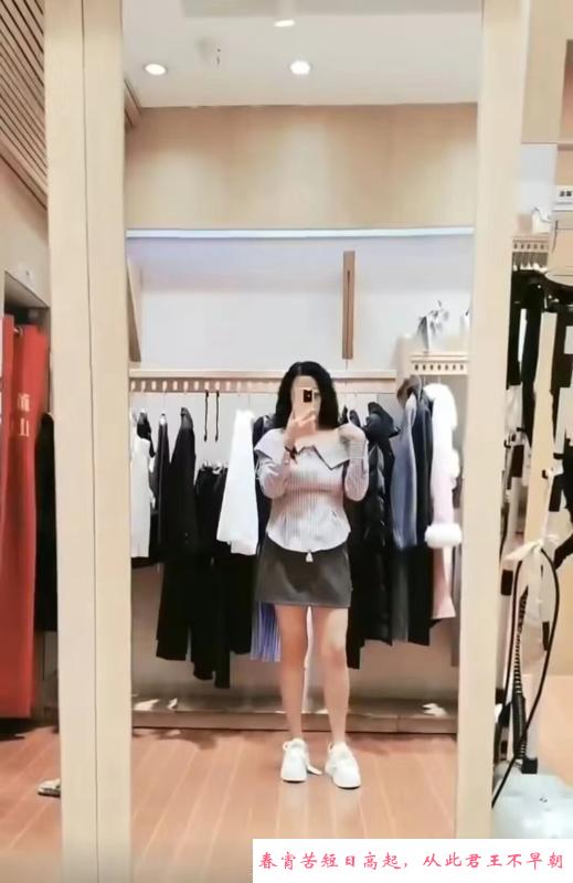 丝袜美少妇 第2张