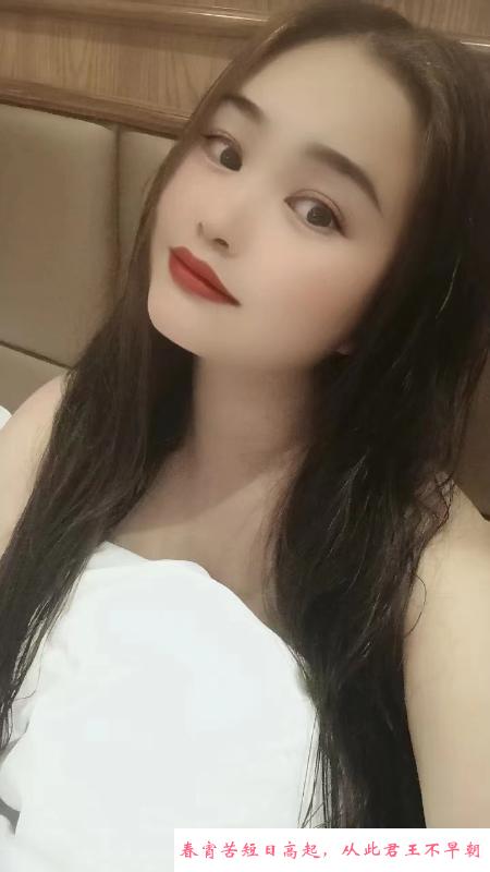 白嫩小少妇 第1张
