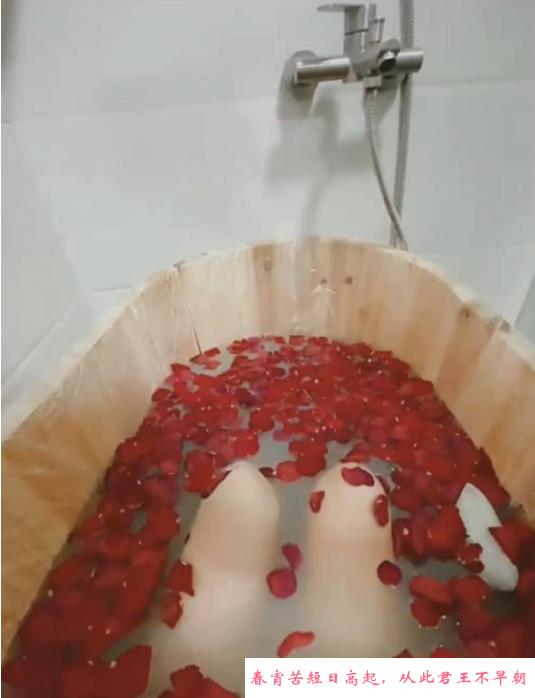 木桶浴菲菲 第3张