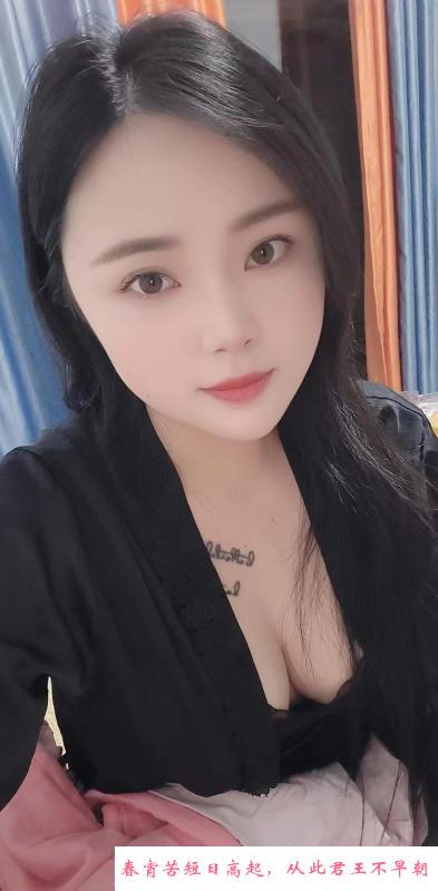 微胖大胸美女多多 第1张