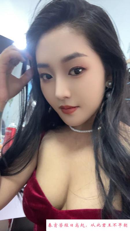 大奶大屁股后入 第1张