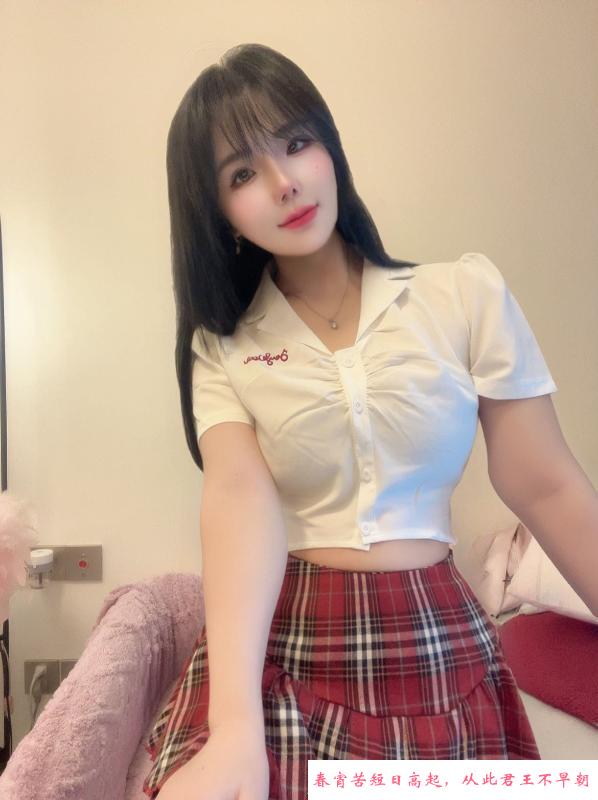 性感制服扮演小雪 第1张
