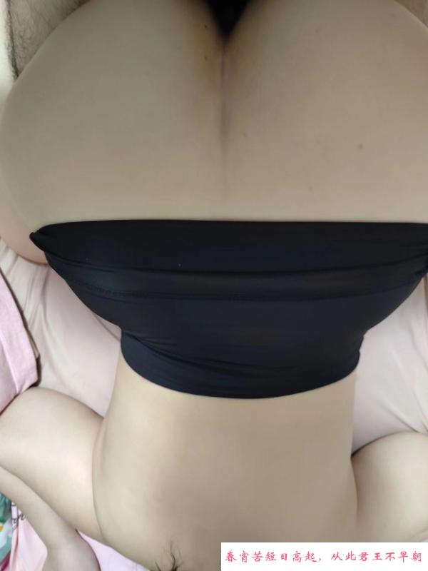 后入巨臀骚妇 第1张