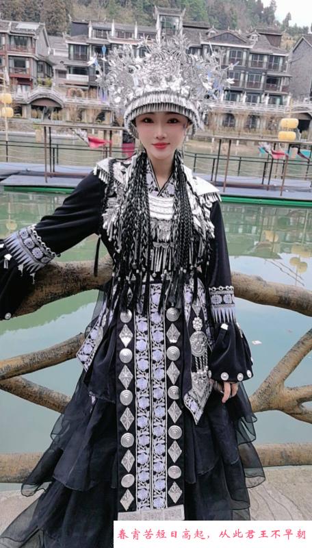 颜值俏少妇 第2张