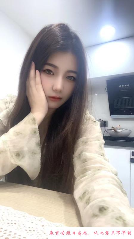 天河大胸妹子 第2张