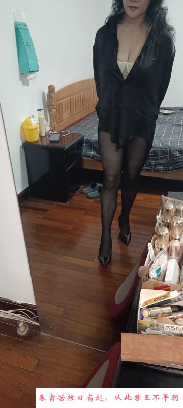 巨乳翘臀少妇 第3张