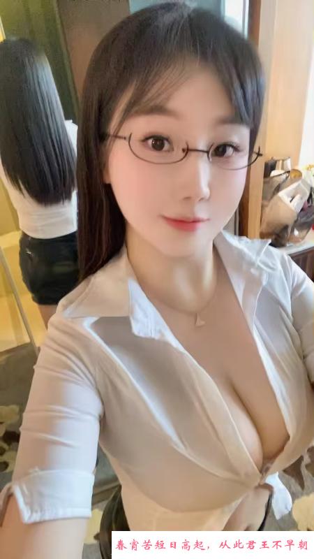 制服巨乳梓潼 第2张