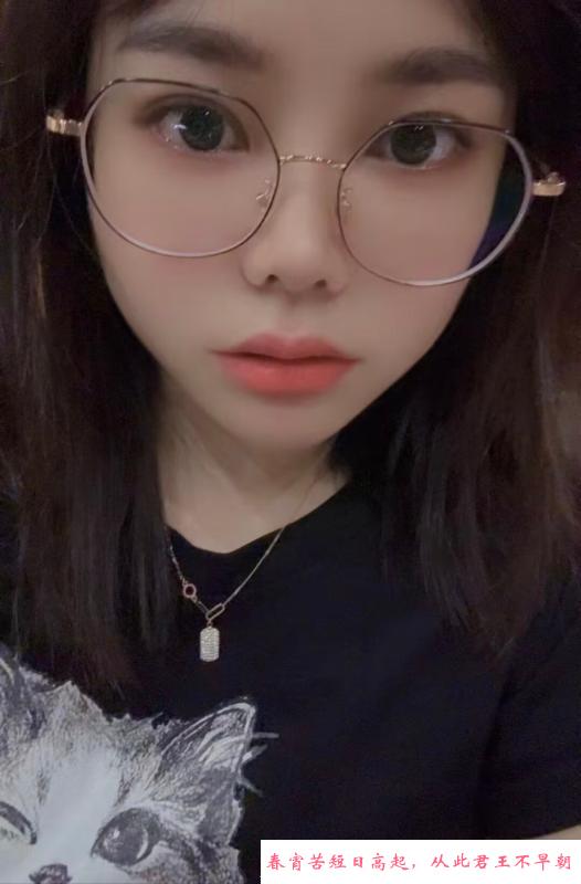 短发活泼娃娃脸 第2张