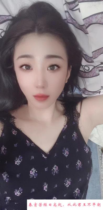 南站附近的大长腿中巷 第2张