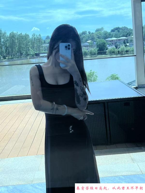 19岁高颜值气质美女 第2张