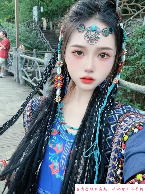 性感大灯小尤物 第2张