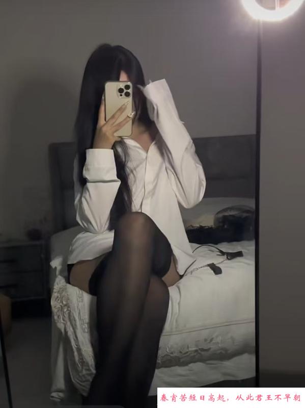丰满高挑身材好梓琪 第4张