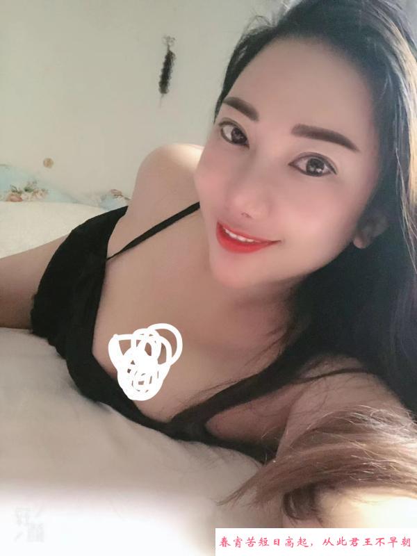 风情巨乳白洁 第1张