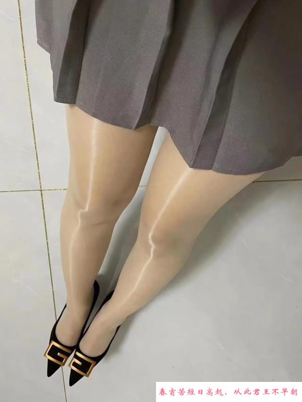 潮喷美女 第4张
