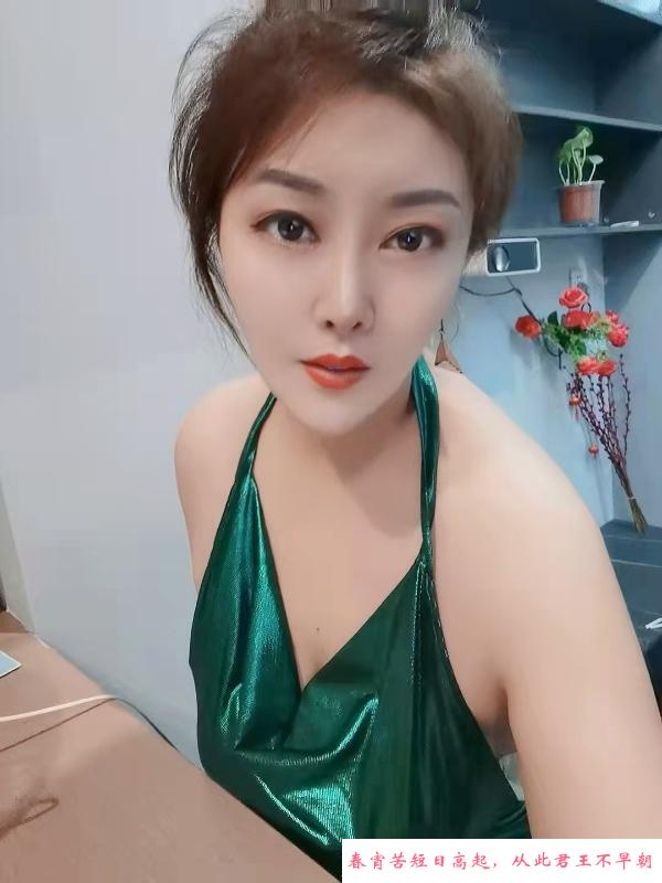 出击性感少妇黄咪 第3张