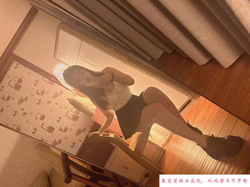 园区大奶妹卢娜 第3张