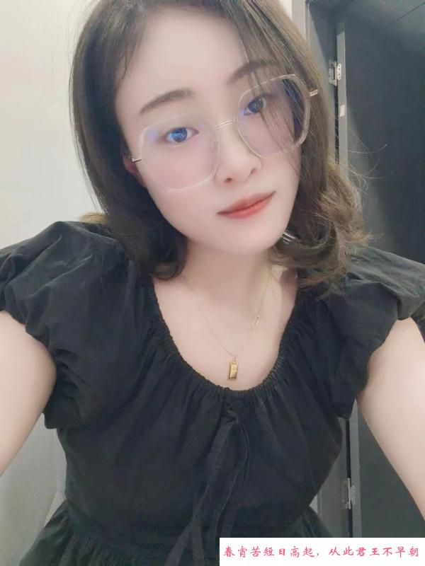 南通大学附近气质美女 第1张