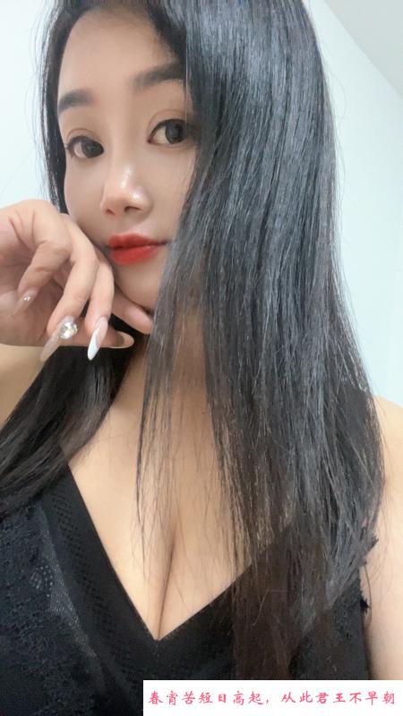 黑丝大奶美人 第2张