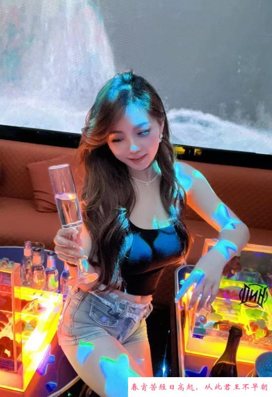 迷人的少妇 第1张