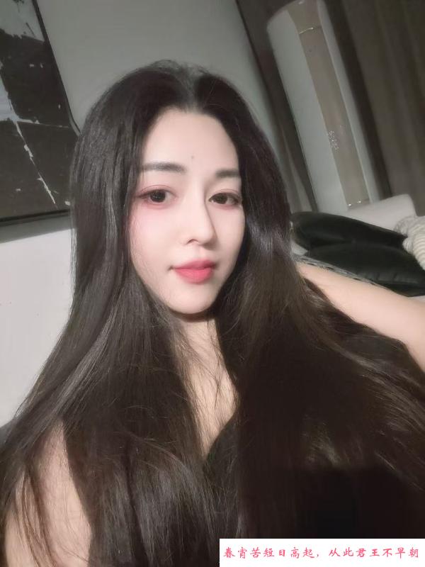 大长腿可舌吻丰满梓琪 第1张
