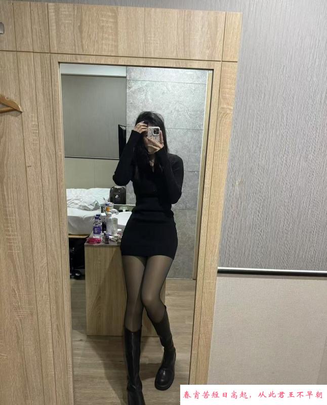 大长腿可舌吻丰满梓琪 第3张