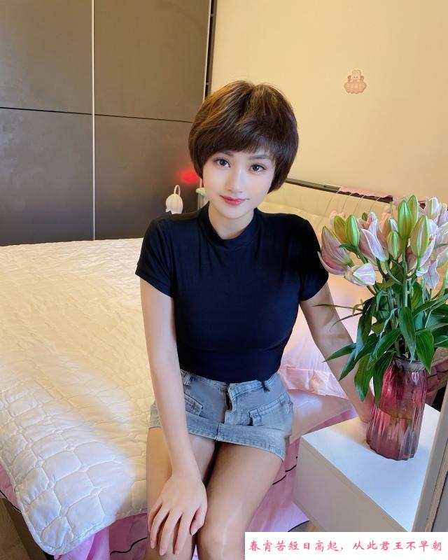 黄埔黑丝制服御姐 第3张