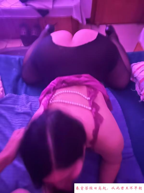 海珠大屁股少妇 第2张