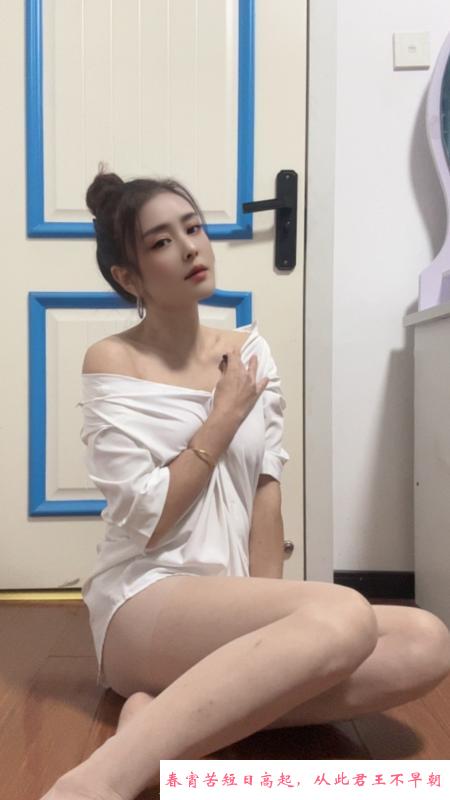 虎丘横塘黑丝长腿曼琳 第2张