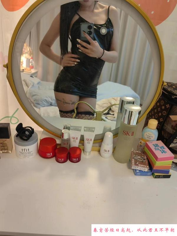 普陀颜值黑丝小姐姐 第1张