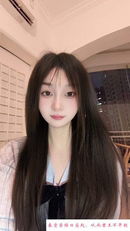 天心苗条身材学妹 第2张