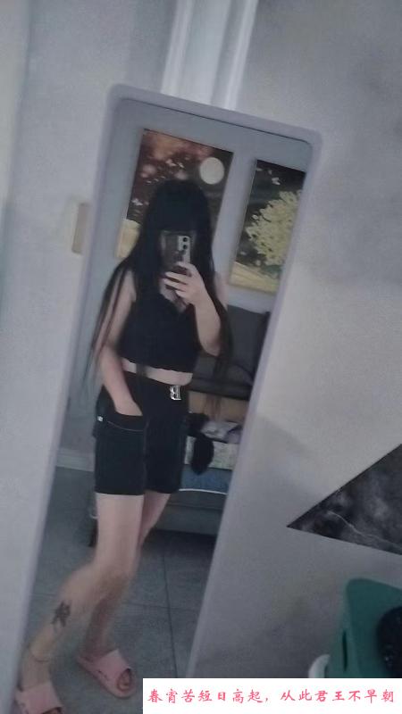让胡路大胸性感小姐姐 第1张