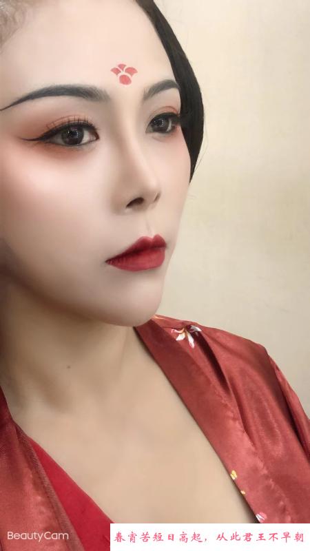 高颜值少妇 第2张